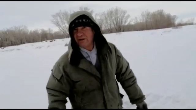 Есть рыбаки, а есть браконьеры! Как быть на водоеме?Рыбак против браконьера