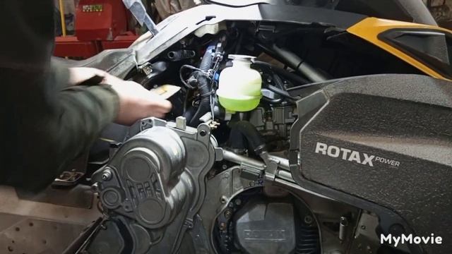 BRP Skandic 900 Ace замена топливного фильтра. смотреть онлайн