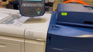 XEROX VERSANT 80 Pro color printing press + Square fold trimmer