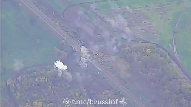 Артилерия Музыкантов накрыла позиции противника под Бахмутом.mp4