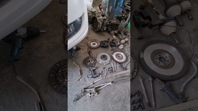 skoda Rapid automatic DSG to manual gearbox fitt #vcdscoding #vw #gear #box #dsg #problem #vw #polo смотреть онлайн