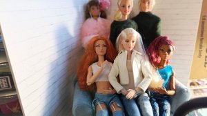 переодеваем кукол Барби. готовимся к лету. болтаем, как всегда.