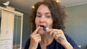 Делаем пухлые губы за 2 минуты. Без филеров