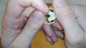 Как открыть и извлечь грецкий орех - быстро, легко и просто
