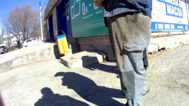 Шиномонтаж: облезлый вагончик против дилера!? Кто кого и как так?! смотреть онлайн