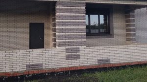 Дома и заборы из гиперпрессованного кирпича Андреевского кирпичного завода.