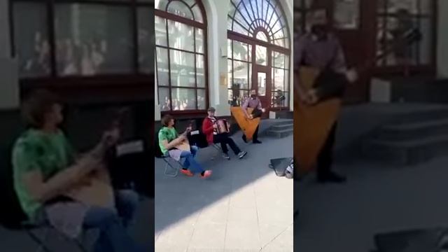 Выйду на улицу_(I go outside),русская народная песня, ансамбль Лад.