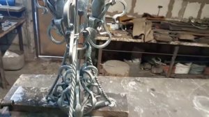 кофейный столик,с розами,с элементами ковки, художественная ковка,кованые изделия,кондуктор,кузня