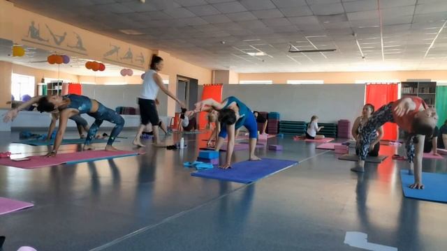 Фитнес-клуб "И-Талия". Йога - здоровая спина. Июнь 2023. смотреть онлайн