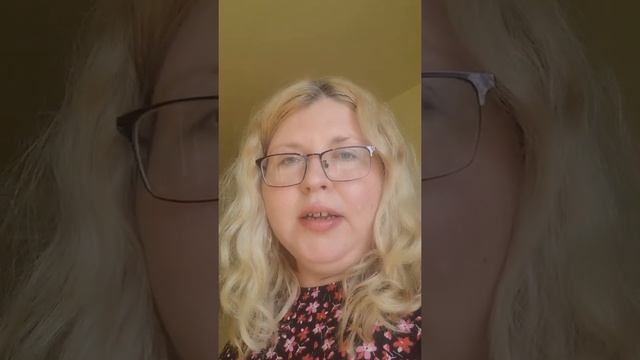 Полька материт украинку! Сцепились из-за хлеба! Шок!!!