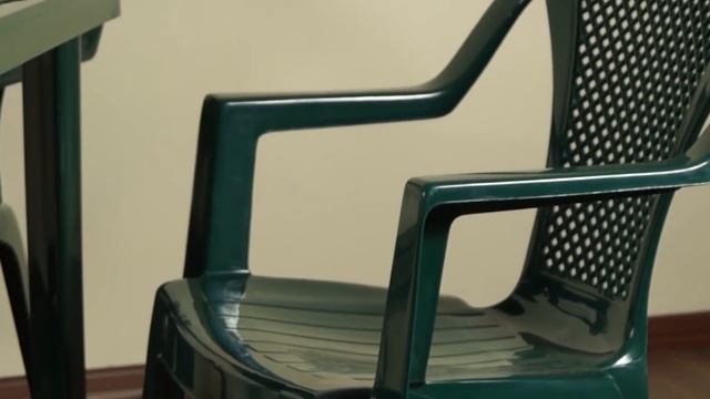 КАК ЭТОТ СТУЛ ЗАХВАТИЛ ВЕСЬ МИР смотреть онлайн