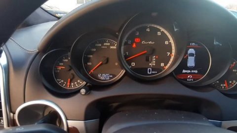 Porsche Cayenne Turbo, 2011 год.