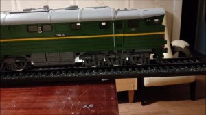 Тепловоз 2ТЭ116(СССР) из картона покрашен.
