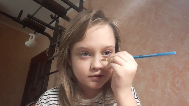 макияж ? детский касметикой)коротка как засрать лицо и настя первий раз крвсица ?