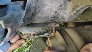 Замена подушки (пневмобаллона) в полевых условиях на Range Rover Vogue Supercharged 5.0 V8 4WD