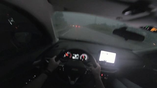 A BORDO do CHEVROLET TRACKER 1.0 TURBO em um DIA CHUVOSO - POV смотреть онлайн