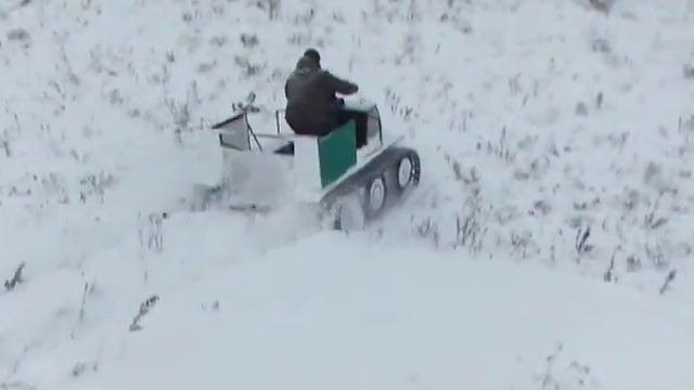 Самодельный гусеничный вездеход "Драйвер" смотреть онлайн