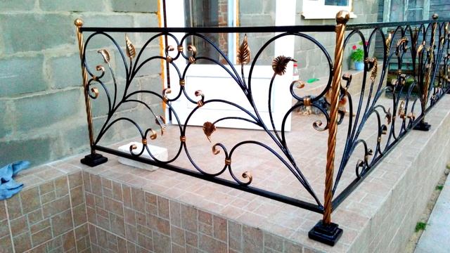 Ограждение открытой веранды крыльца на входе в дом кованые перила смотреть онлайн