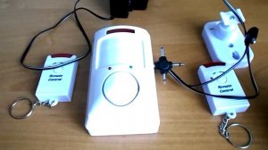 Инфракрасный датчик движения с очень мощной сиреной / Remote controlled mini alarm