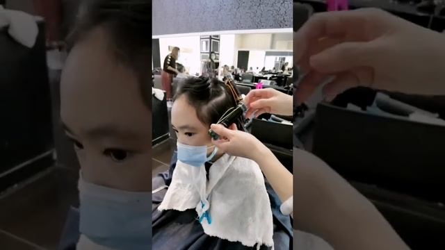 Kids Love Perm Hair смотреть онлайн