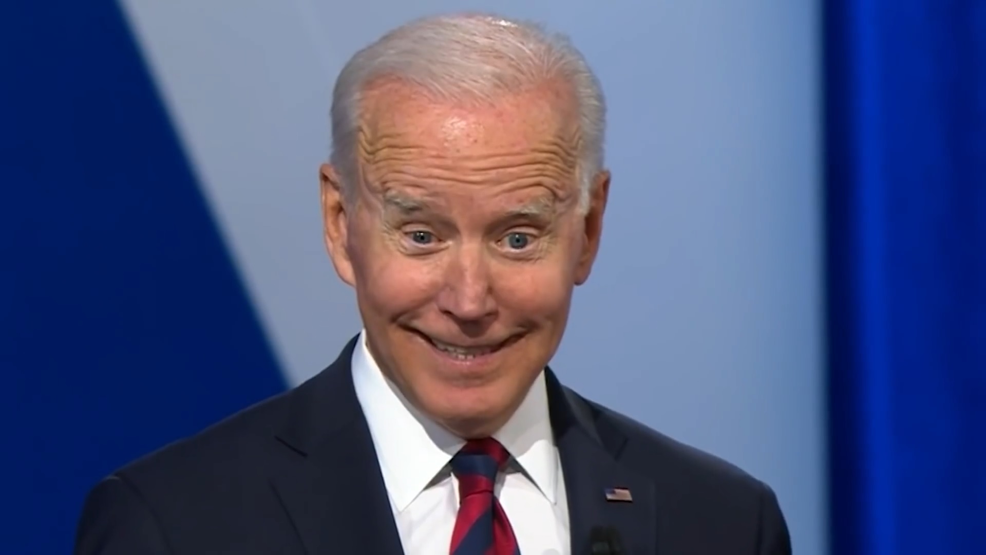 Джо Байден - Мой зад подтёрт - прикол песня микс ремикс - Joe.I.Am's (aka Joe Biden) Town Hall REMIX