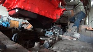 Началось в колхозе утро 6/6. Разбираем помпу ЯМЗ-240. Делаем форсунки Д-240.