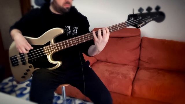 Jump - BASS play along on 2022 "Squier Contemporary" Active Jazz Bass SHG смотреть онлайн