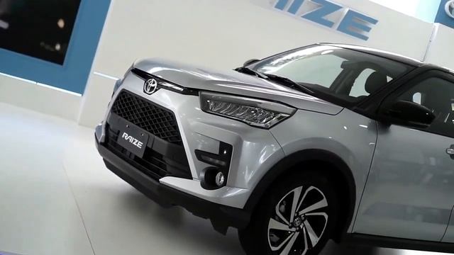 Новый субкомпактный кроссовер toyota raize 2022 года смотреть онлайн