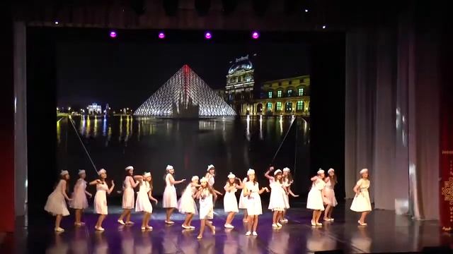 "Сябрынка" Попурри из песен французской певицы Zaz смотреть онлайн