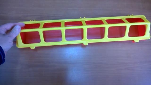 Лотковая кормушка для домашней птицы вариант 2 смотреть онлайн