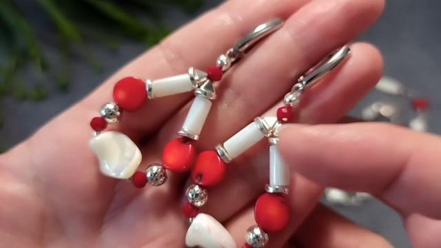 Коллекция украшений "Сардиния" с кораллом и перламутром.#коралл #pendientes #collar #бусыскораллом