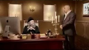 Священник читает рэп