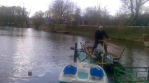 Откачка ила при помощи самодельного миниземснаряда в деревне Жабкино