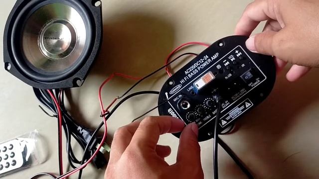 AC DC TA82 Bass Amplifier at 5.25 inch Hyundai Platinum Speaker SOUNDTEST