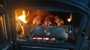 Первый шашлык в камине.