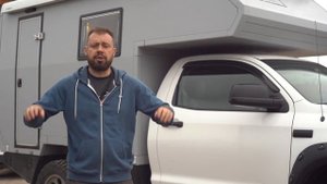 Большой автодом на базе пикапа Toyota Tundra