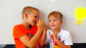 Влад и Никита   Цветная машина для мамы