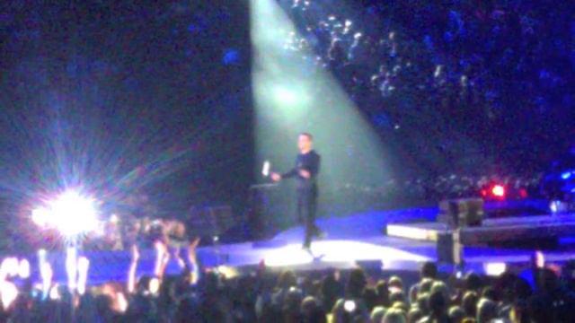 Robbie Williams At The O2 Arena 23/11/12: Compilation смотреть онлайн