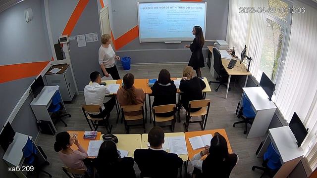 Английский язык. Тема : "Communication" .10класс. Открытый урок: Петранкина А.А., Хорошая Л.М.