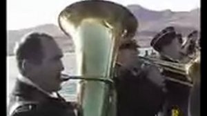 Лодка диким давлением сжата 1