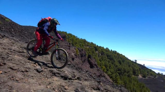 EP 1 – Ruta de los Volcanes à VTT – LA PALMA ULTIMATE MTB – Canaries, Enduro, DH смотреть онлайн