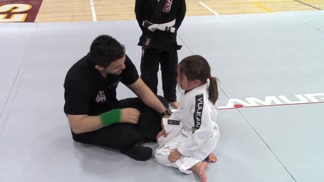 Kiana Dias Vs. Armando Zazueta