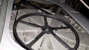 Почему стиральная машина Indesit не крутит барабан?