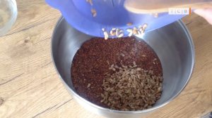 Хлебцы из семян льна и подсолнечника