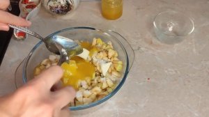 Рисовая каша с яблоками и изюмом в духовке. Быстро и очень вкусно.mp4