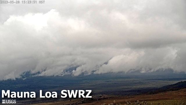 Update News: Kilauea Volcano Keeping Us on the Edge of Our Seats! смотреть онлайн