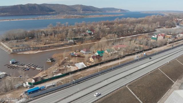 Место, где река Сок впадает в Волгу / Красноярский район / город Самара / Russia смотреть онлайн