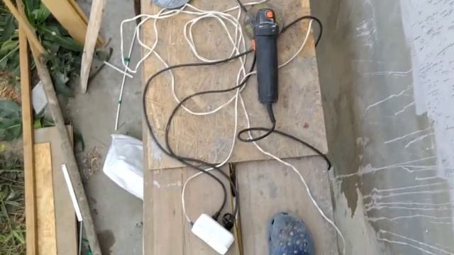 @0127 Утепленная будка для собаки,что приютили. Начало переустановки лесов. смотреть онлайн