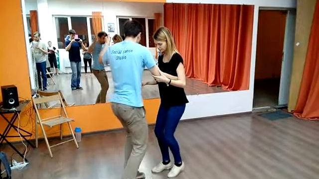 LINDY HOP Intermediate. Aksenov Sergey & Sidorova Olga 2016.04.25 (свингаут с залипалкой) смотреть онлайн