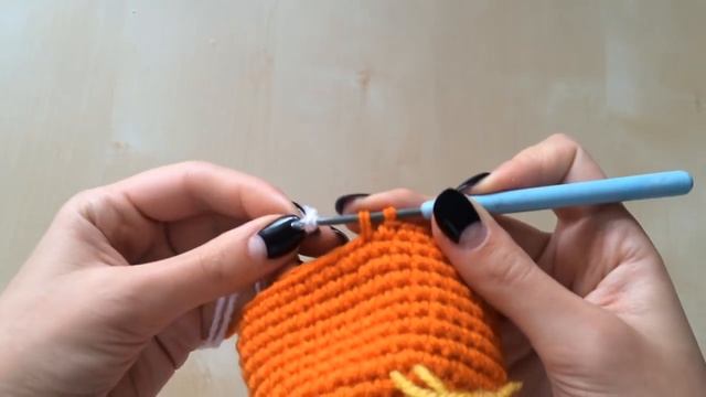 Мастер-класс, вяжем лисенка крючком смотреть онлайн